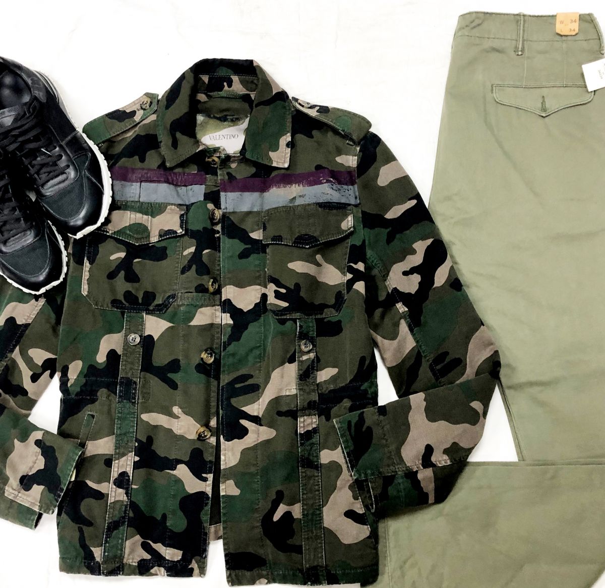 #Mechtamen
Куртка Valentino размер 48 цена 31 310 руб 
Джинсы RALPH LAUREN размер 34 x 34 цена 4 697 руб /новые с ценником/