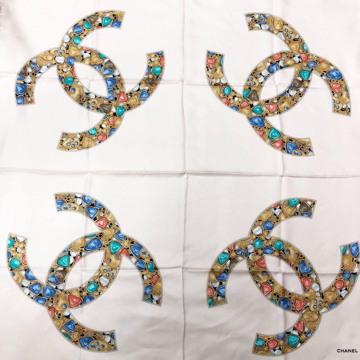 Платок /шелк/ Chanel размер 90/90 цена 39 138 руб