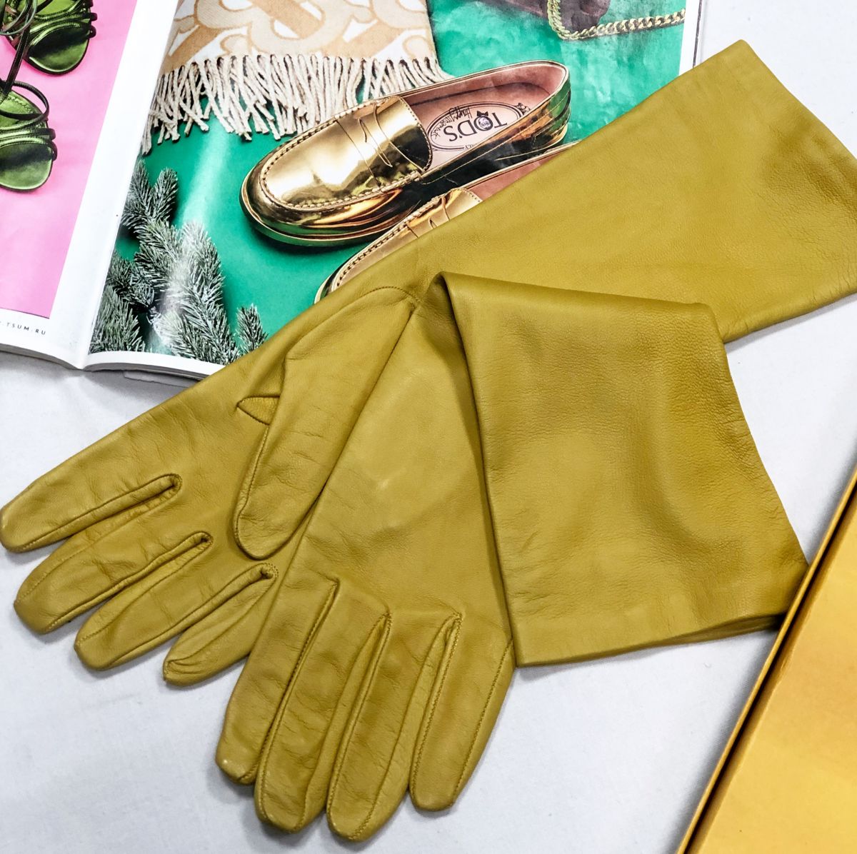 Перчатки Dkny размер 6.5 цена 4 697 руб
