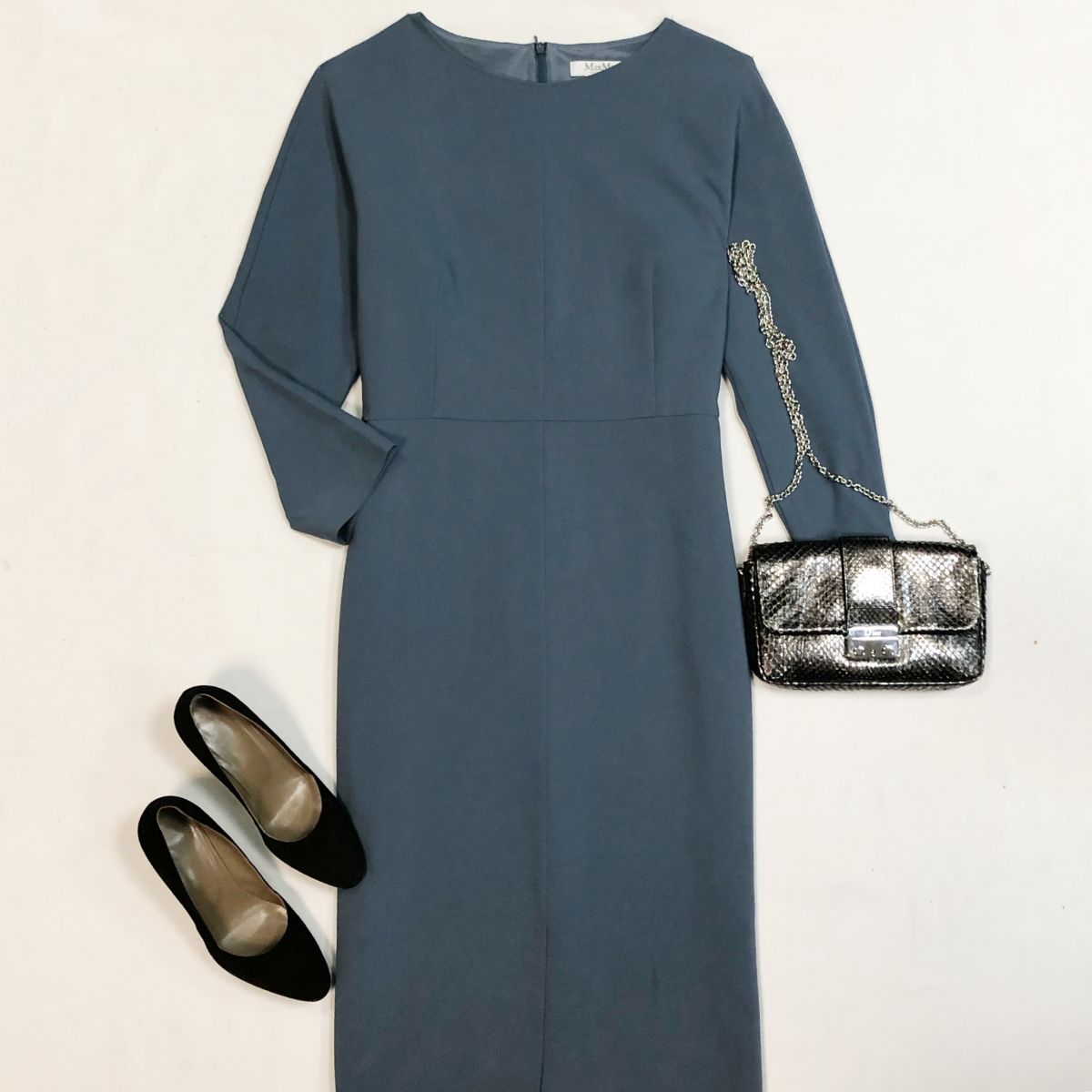 Платье Max Mara размер 50 цена 15 385 рубТуфли Hermes размер 35.5 цена 5 385 рубСумка Dior