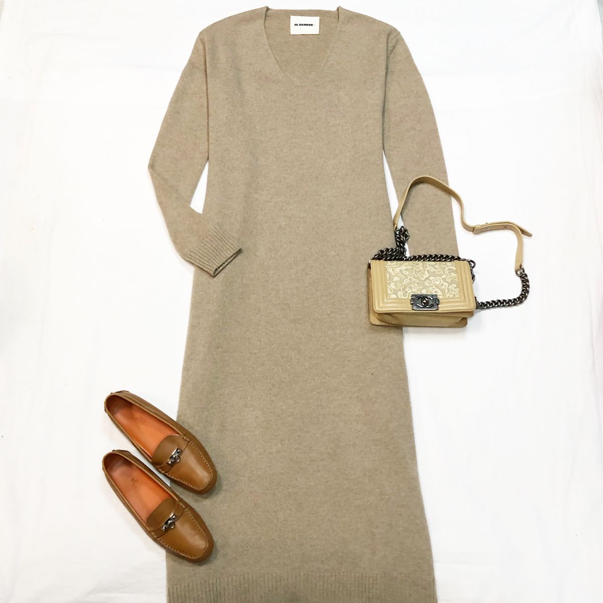 Платье /кашемир/ JIL SANDER размер 34 цена 23 078 руб Мокасины HERMES размер 39.5 цена 18 462 руб Сумка Chanel