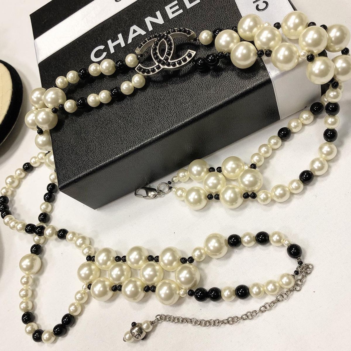 Пояс / жемчуг / Chanel  цена 61 540 руб 