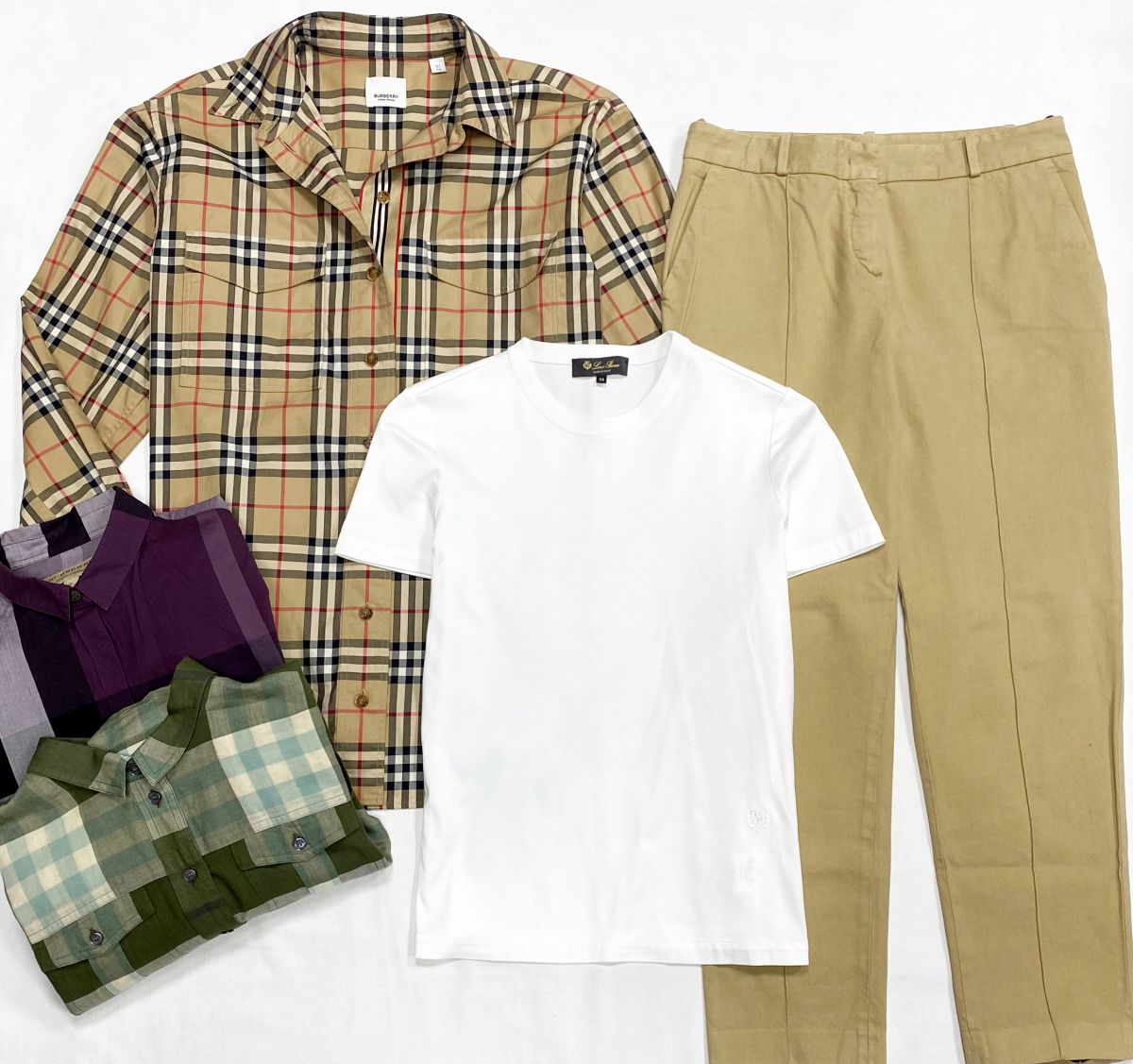 Рубашки Burberry размер 36/XS /M цена от 7 693 руб до 16 924 руб
Футболка Loro Piana размер 38 цена 12 308 руб
Брюки Loro Piana размер 40 цена 7 693 руб