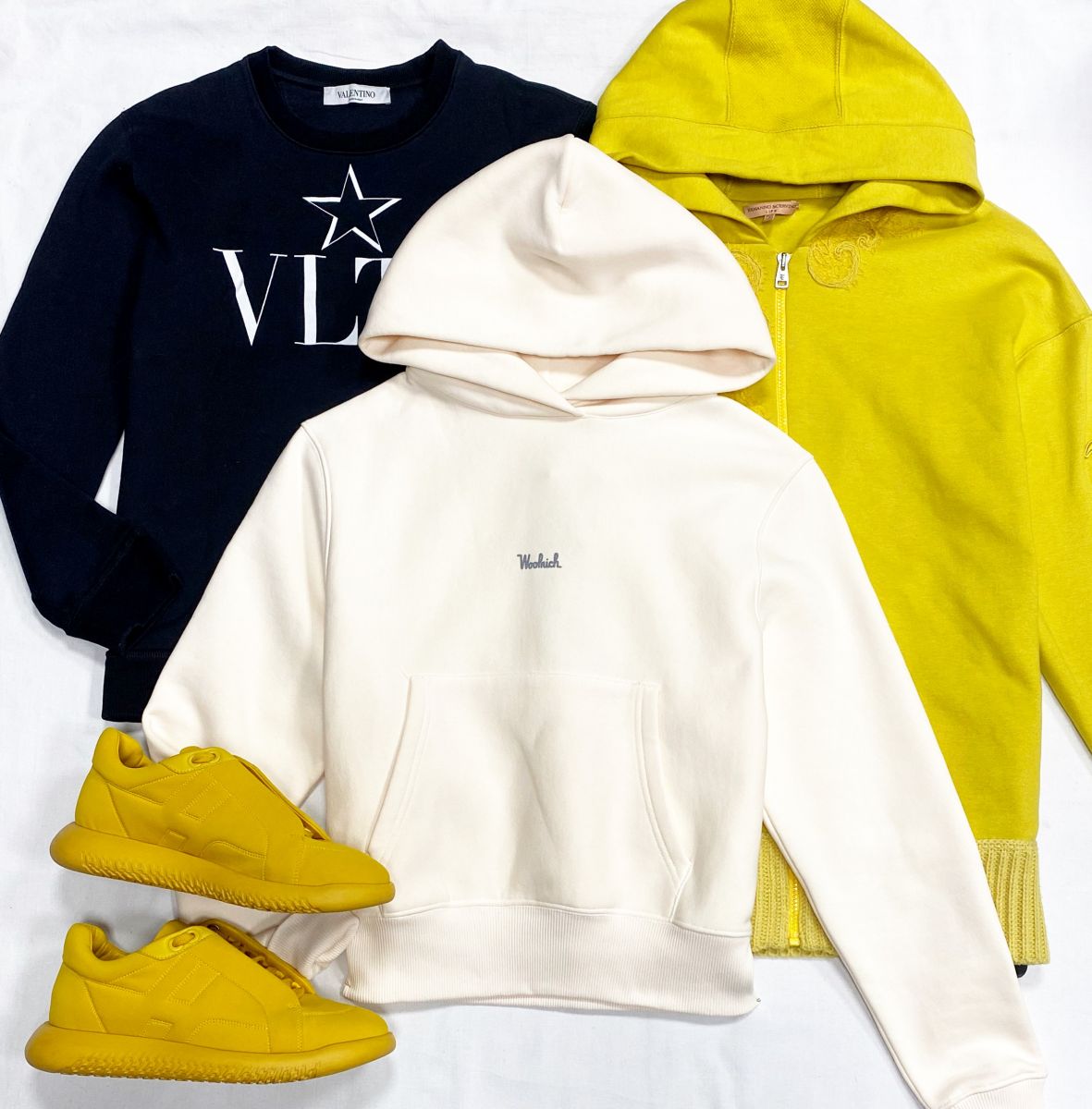 Толстовки Valentino / Ermanno Scervino/ Woolrich размер S/40 цена от 7 828 руб до 10 959 рубКроссовки Hermes размер 40 цена 46 965 руб