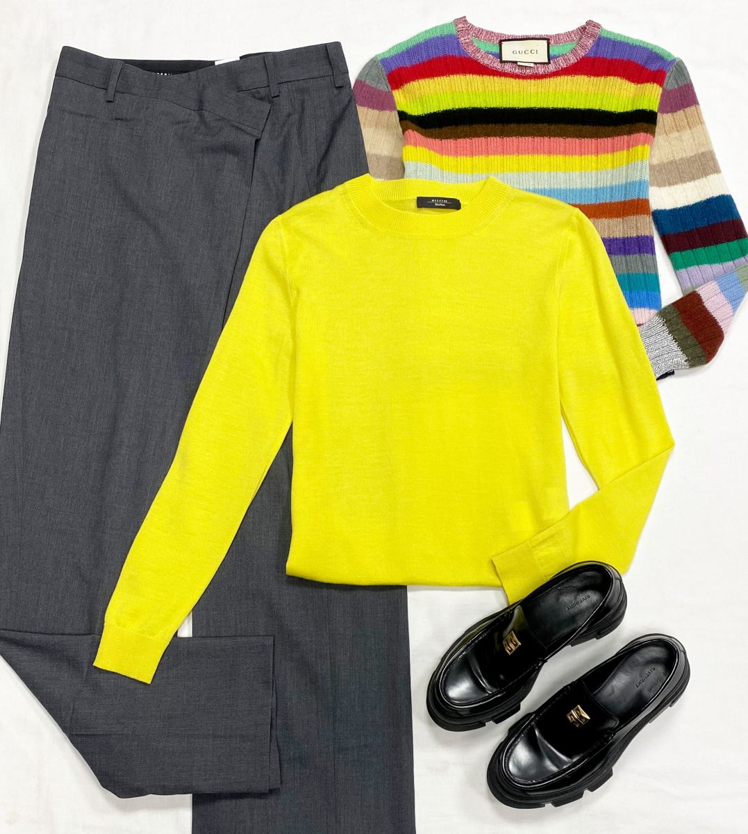 Кофта Gucci размер XXS цена 10 959 руб
Кофта Weekend/ Max Mara размер M цена 6 262 руб
Брюки размер 42 цена 4 697 руб
Лоферы Givenchy размер 37 цена 26 614 руб