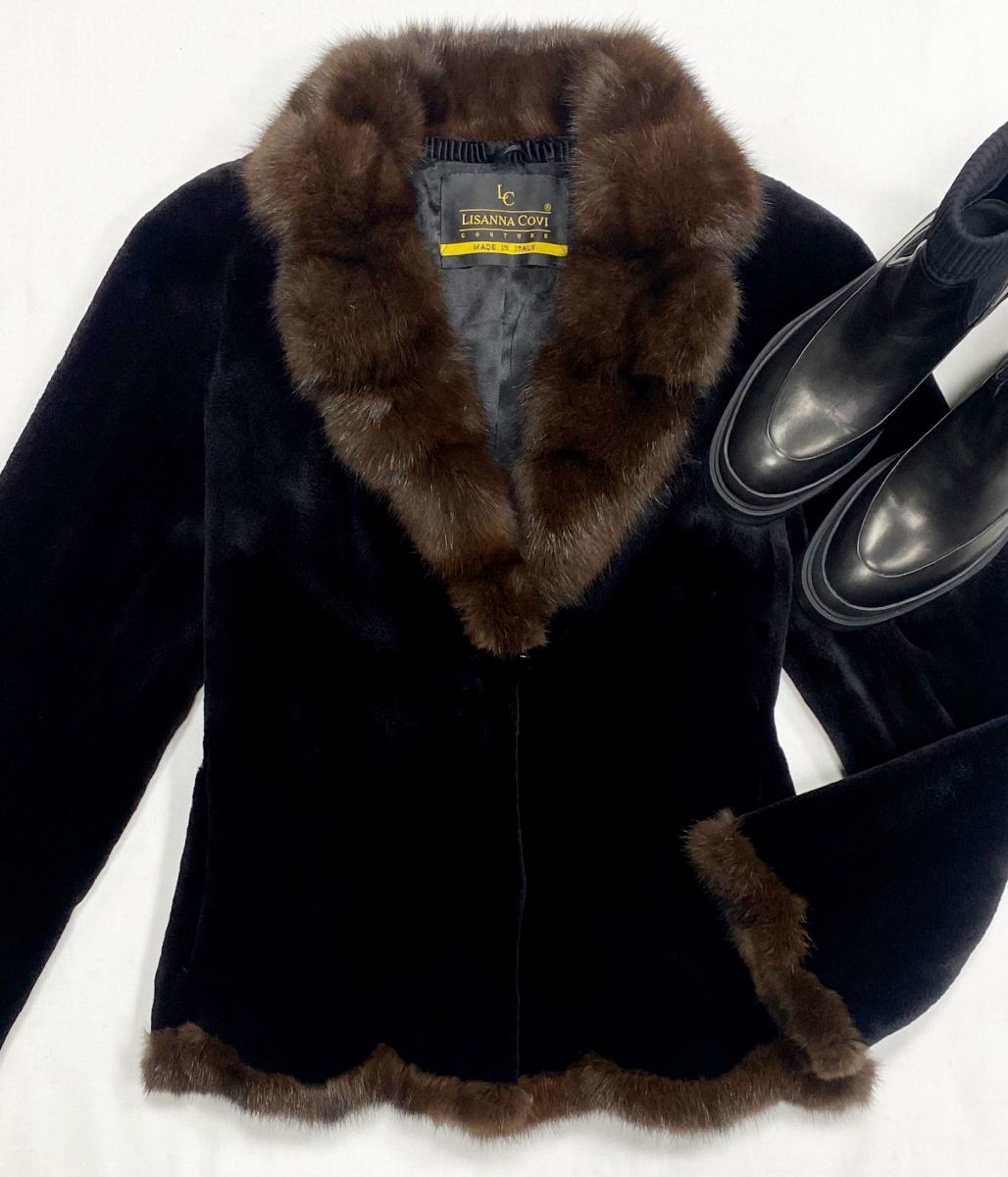 Шубка / стриженная норка/ размер 6 цена 62 620 руб
Ботинки Hermes размер 38 цена 54 793 руб