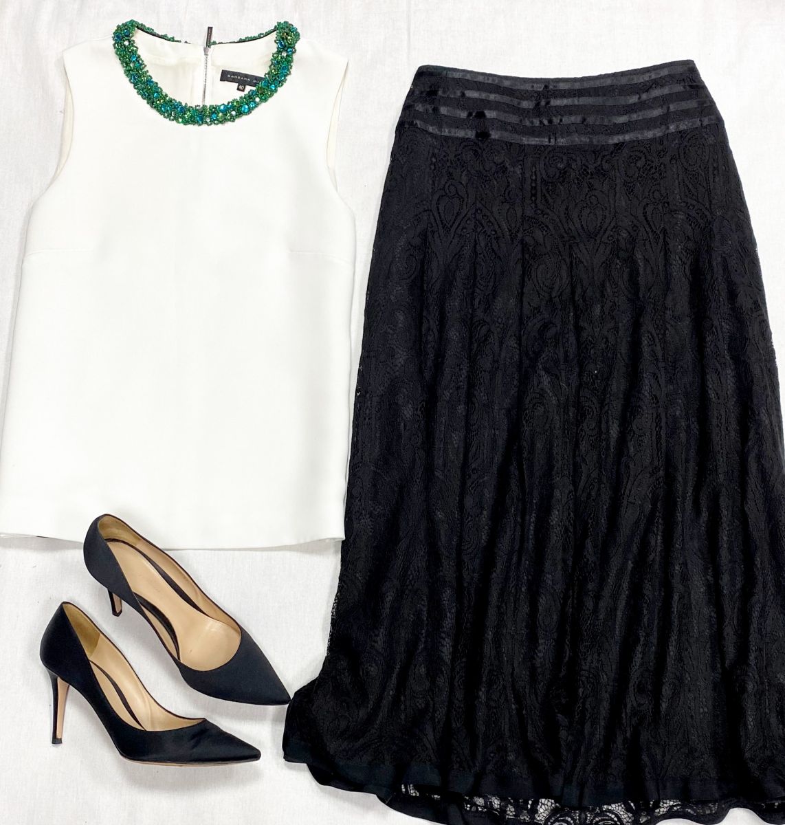 Топ / бисер/ пайетки/ Barbara Bui размер 40 цена 7 828 руб
Юбка Marina Rinaldi размер 23 цена 6 262 руб
Туфли Gianvito Rossi размер 39.5 цена 23 483 руб