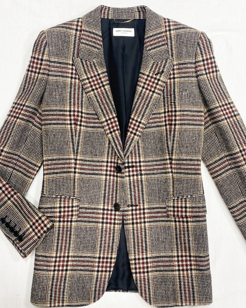 Жакет Saint Laurent размер 42 цена 46 965 руб
Лоферы Celine размер 39 цена 39 138 руб