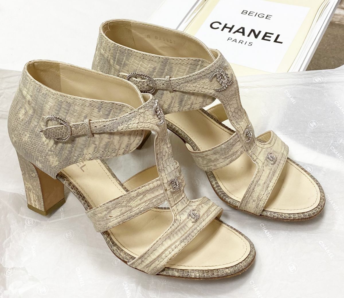 Босоножки Chanel размер 39 цена 31 310 руб