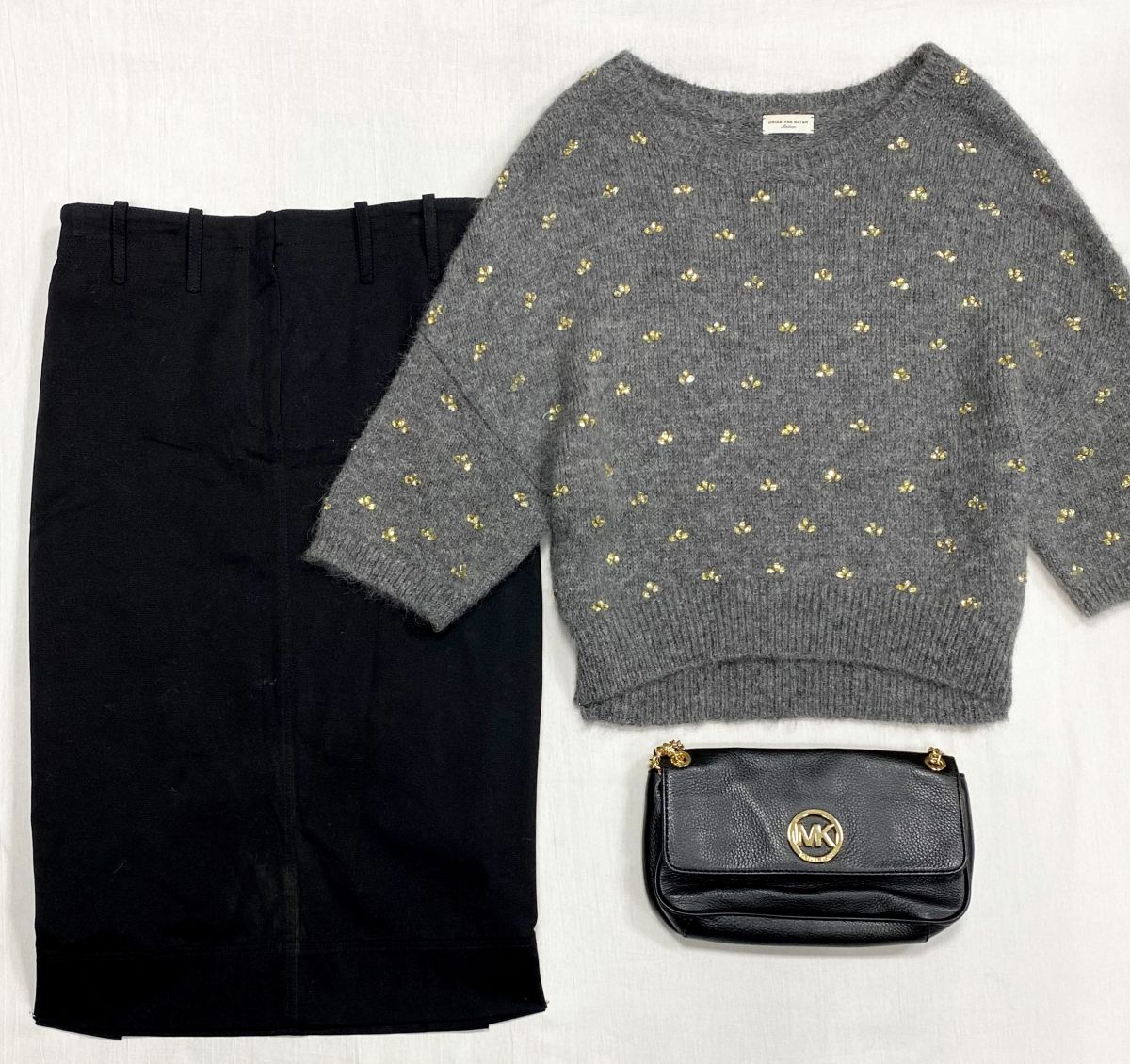 Кофта/ камни/ Dries Van Noten размер 42 цена 15 655 руб
Юбка Alberta Ferretti размер 42 цена 4 697 руб
Сумка Michael Kors 