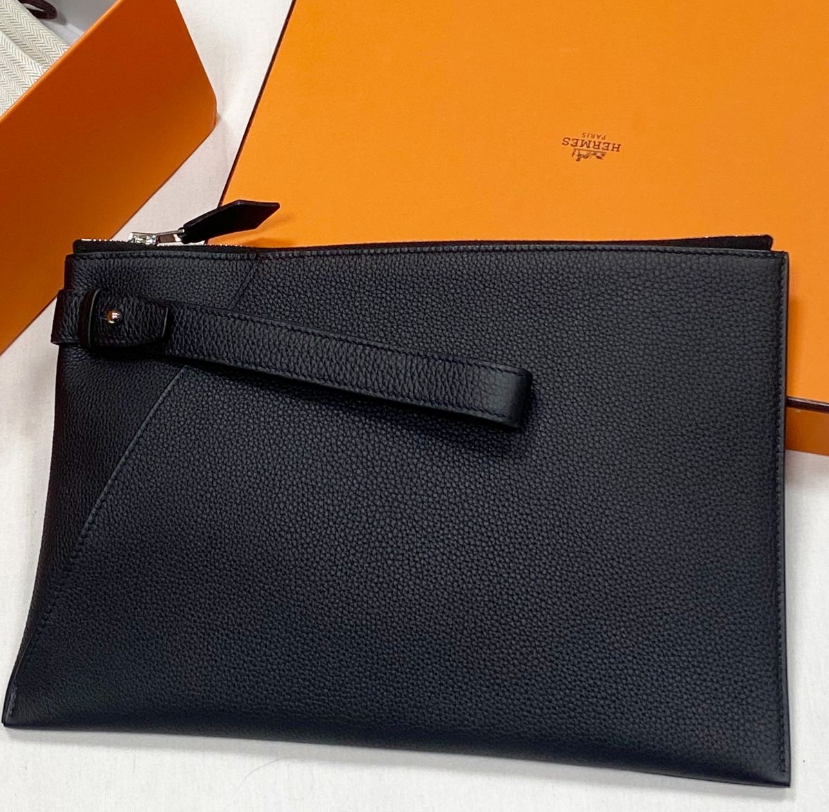 Клатч Hermes размер 28 цена 125 240 руб
