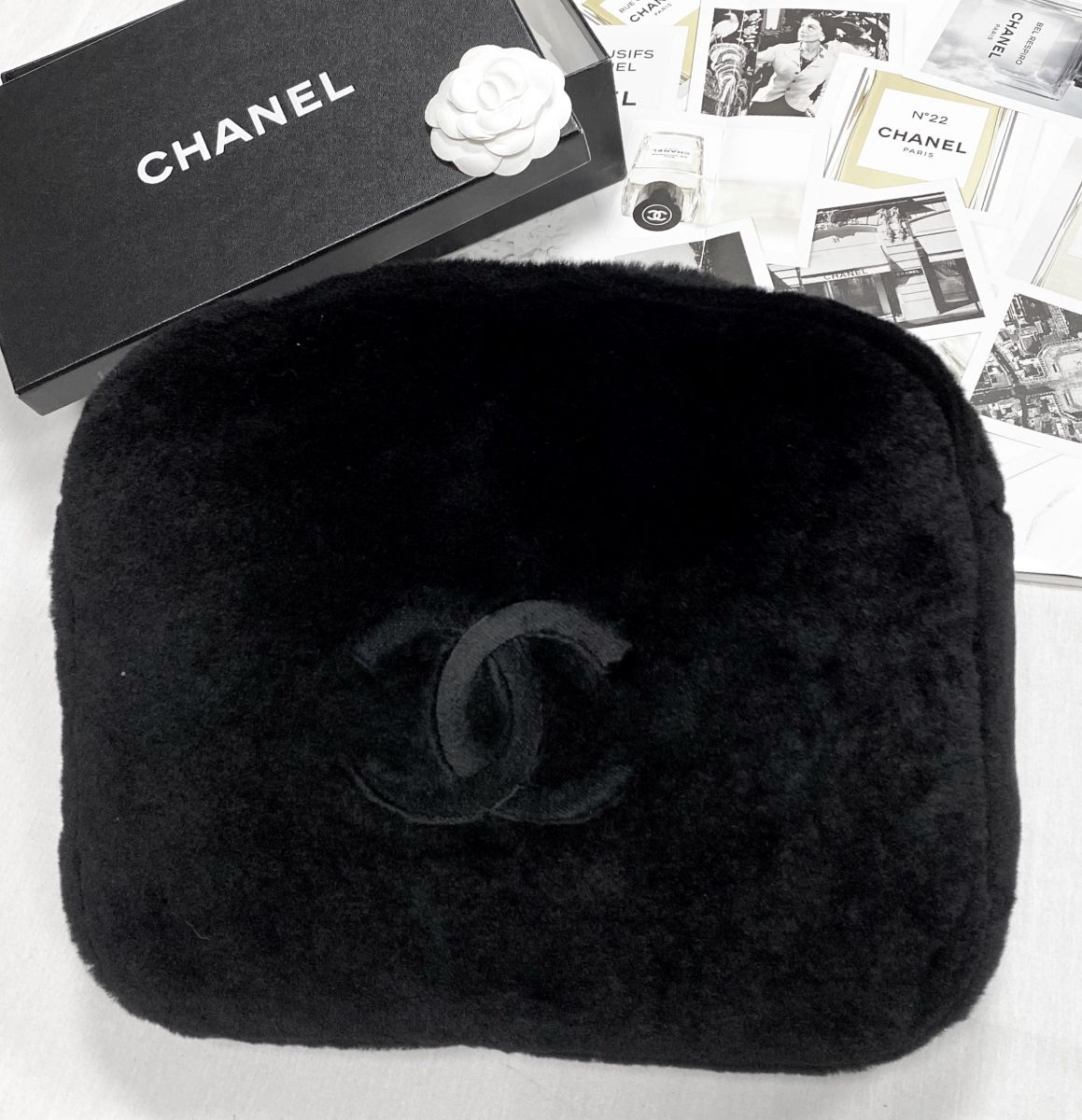 Клатч / мех / Chanel размер 30/25 цена 78 275 руб