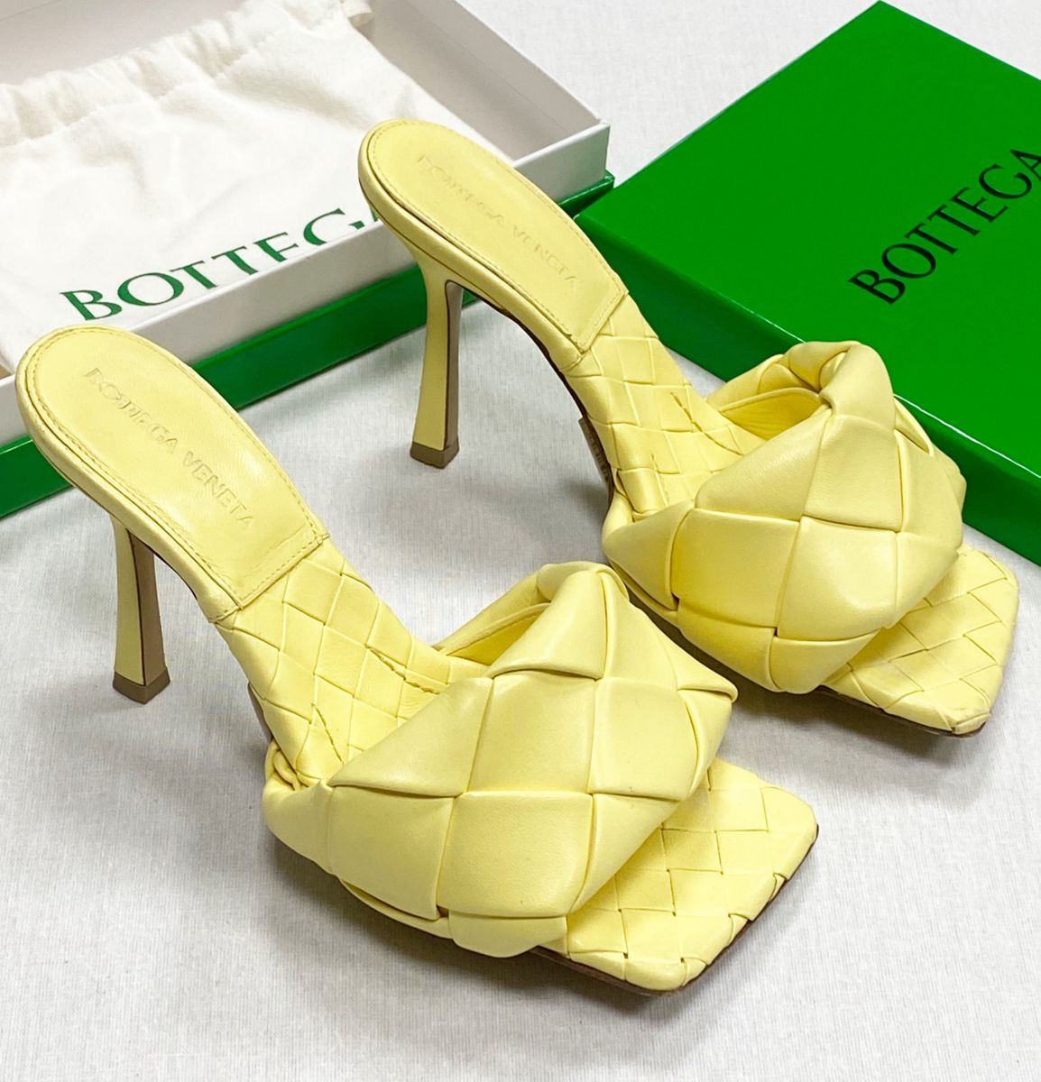 Сабо Bottega Veneta размер 36.5 цена 15 655 руб
