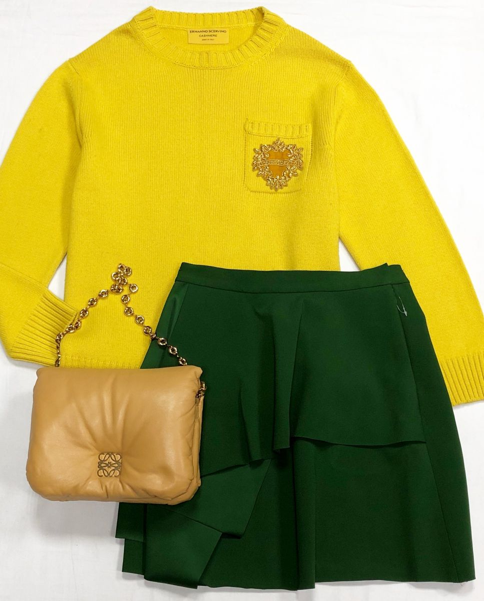 Кофта /вышивка / ERMANNO Scervino размер 46 цена 23 483 руб
Юбка Cos размер 38 цена 4 697 руб
Сумка Loewe