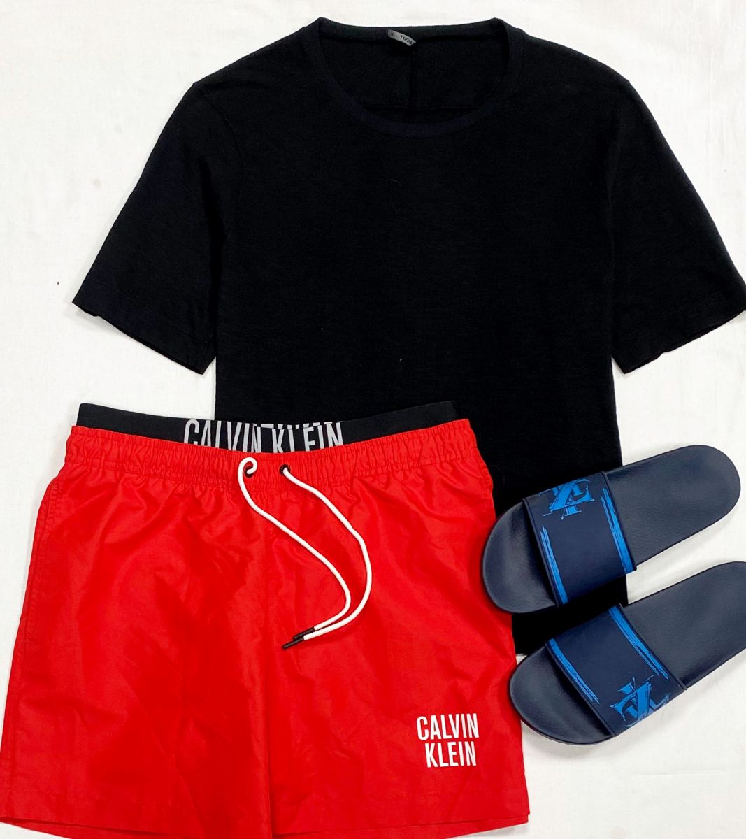 #mechtamen Футболка Transit размер M цена 4 697 руб
Шорты Calvin Klein размер M цена 4 697 руб/ с биркой/
Сабо Zilli размер 42 цена 15 655 руб