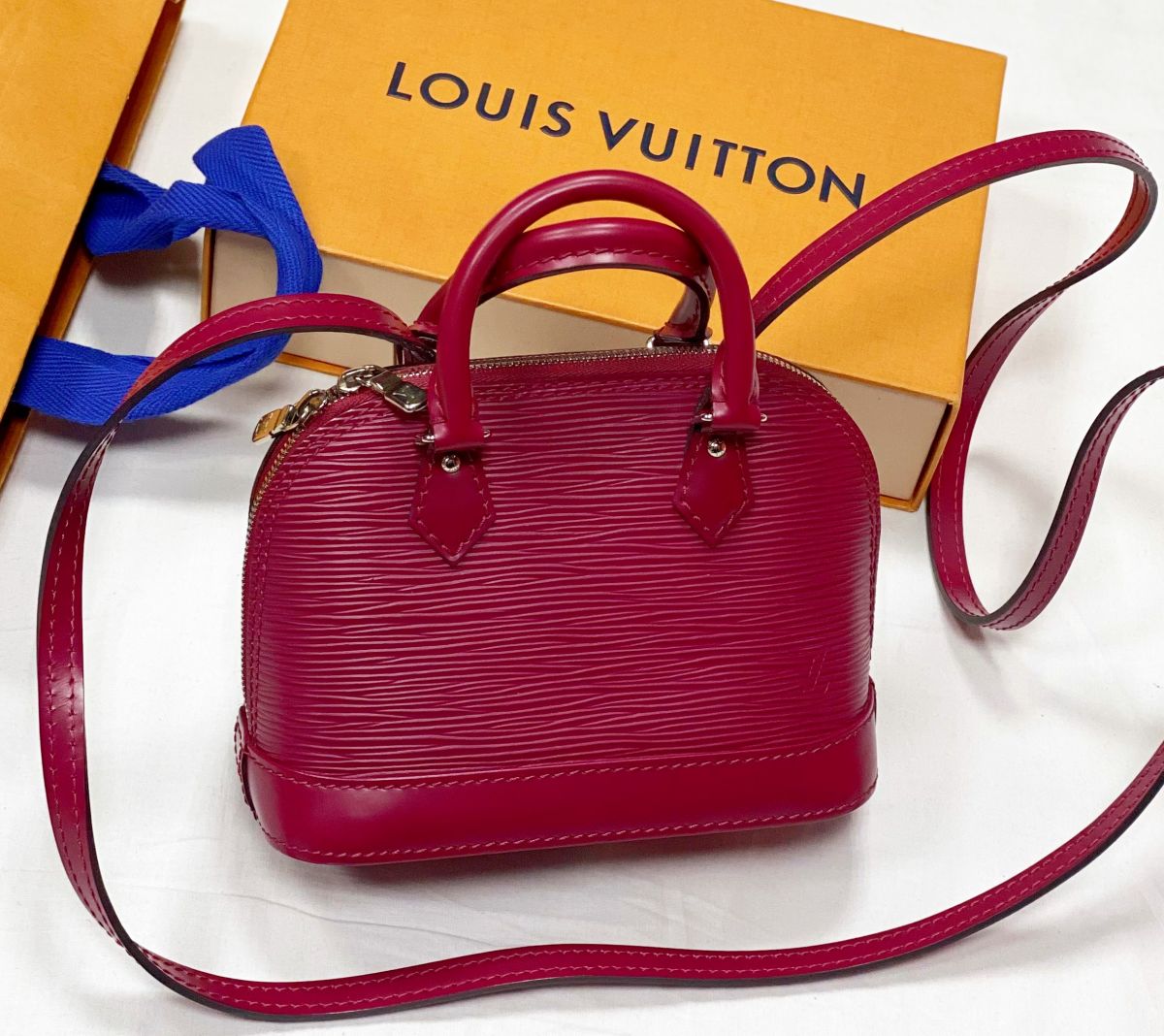 Сумка Louis Vuitton размер 16/12 цена 78 275 руб