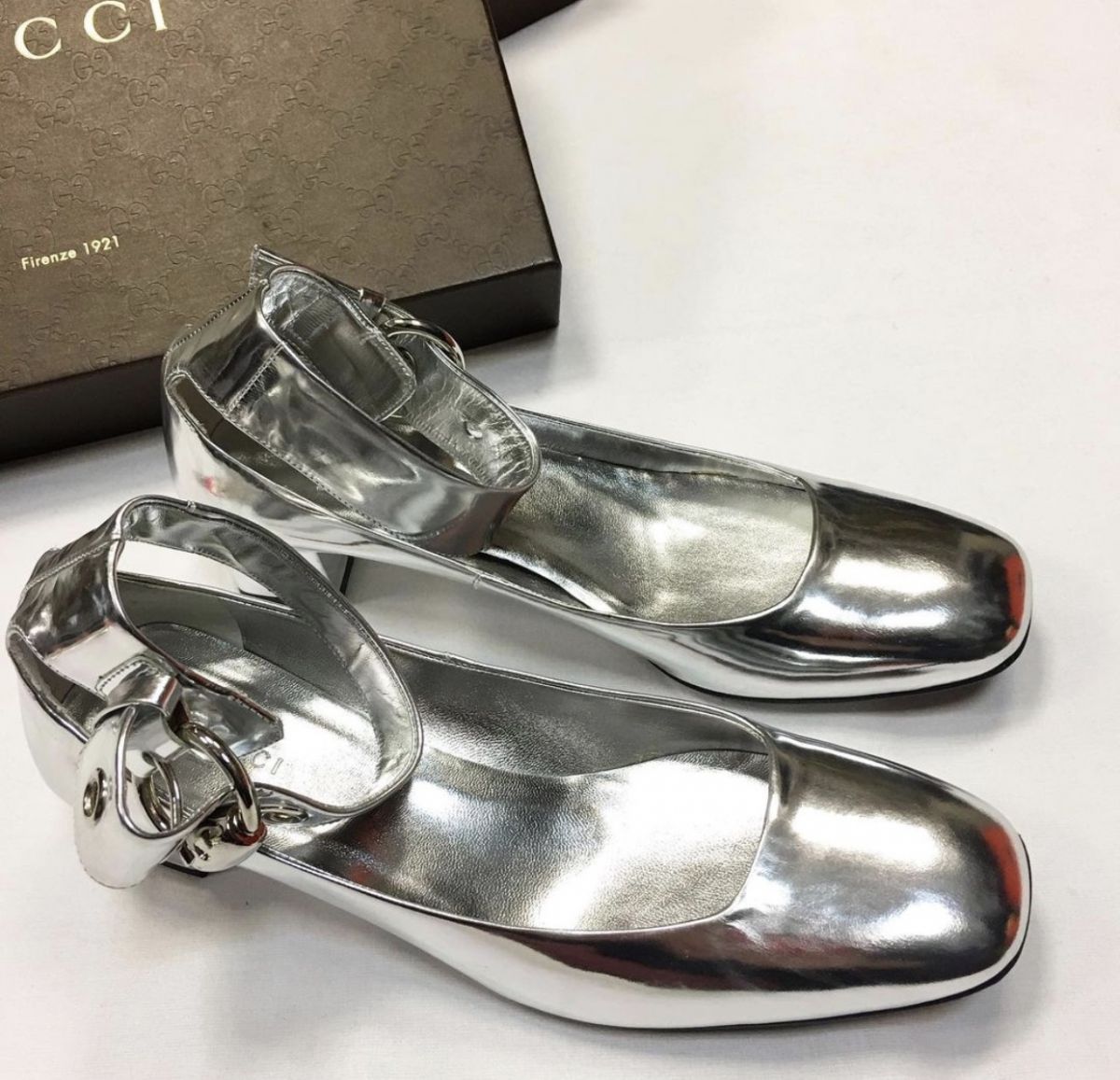 Туфли Gucci  размер 37.5 цена 13 847 руб