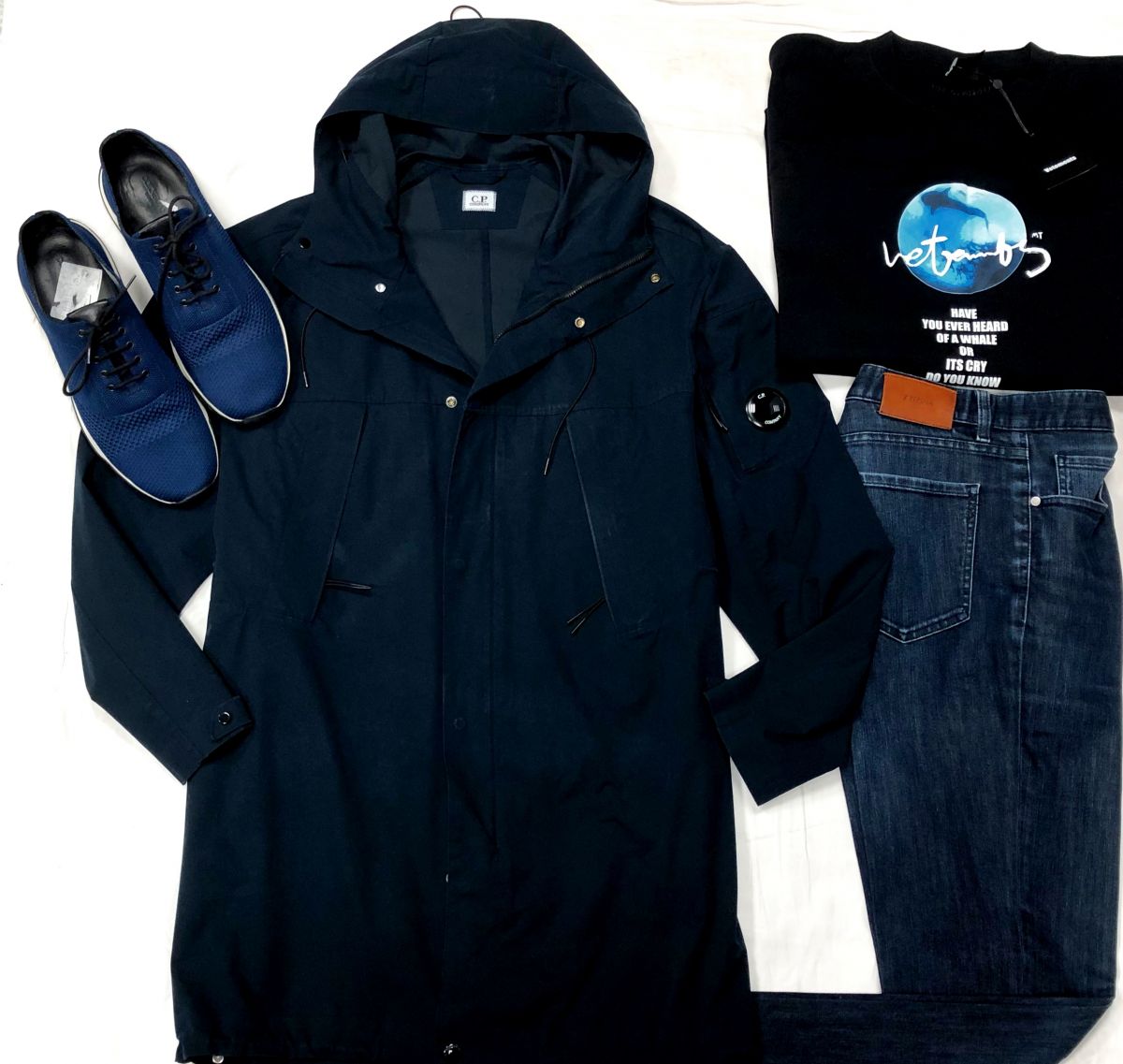 #Mechtamen
Куртка - ветровка C.P размер 46 цена 10 959 руб
Футболка VETEMENTS размер М цена 15 655 руб /новая с ценником/ 
Джинсы ZEGNA размер 33 цена 4 693 руб