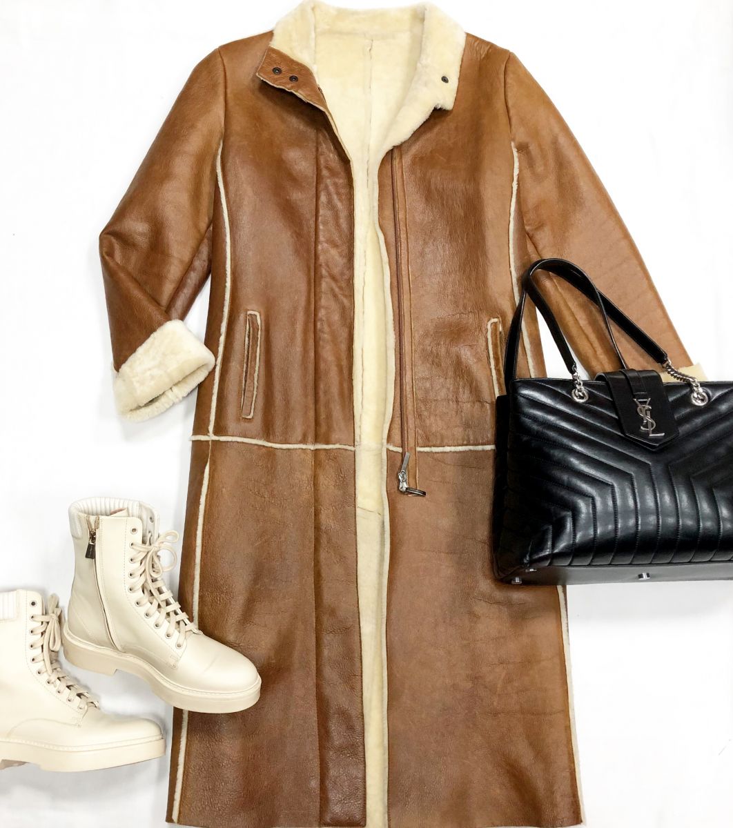 Дублёнка Burberry размер 42 цена 76 925 рубБотинки Santoni размер 38 цена 38 463 рубСумка Ysl