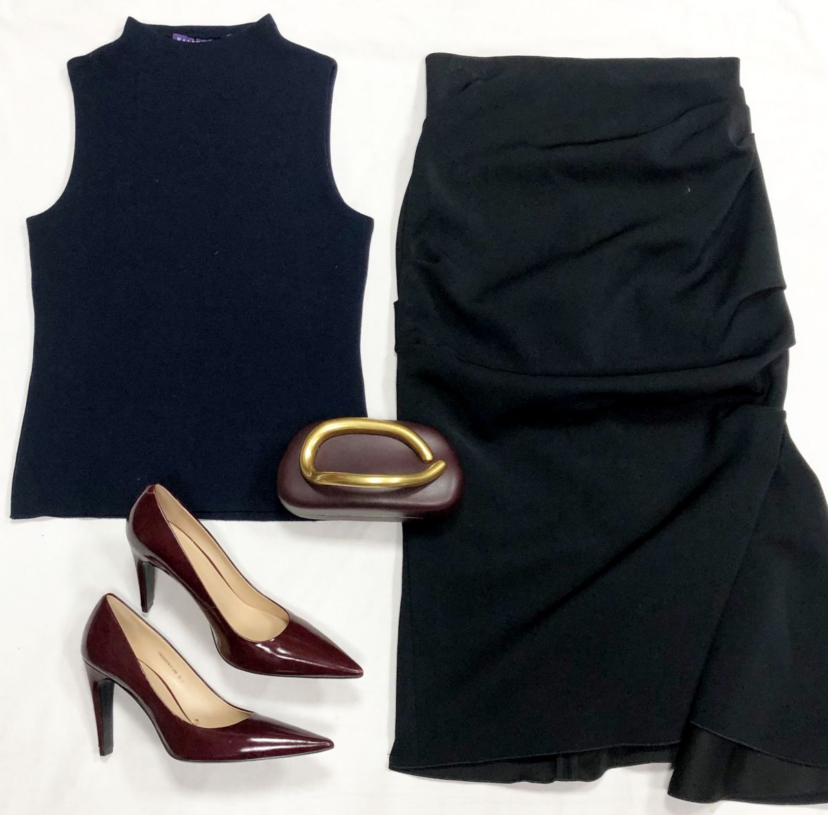 Юбка Acler размер 10/6 цена 15 655 руб
Топ Ralph Lauren размер S цена 10 959 руб
Туфли размер 39 цена 10 959 руб
Клатч