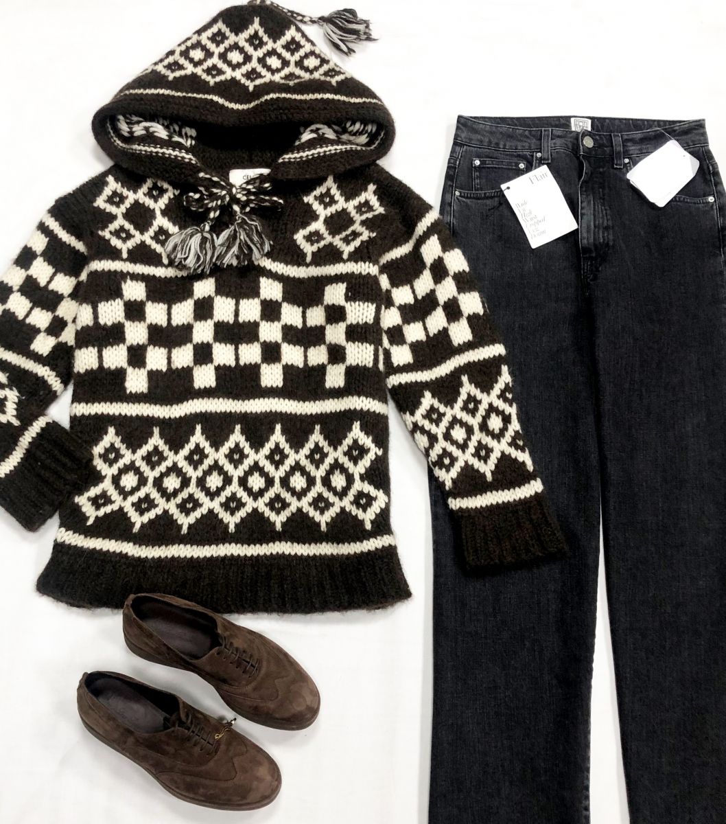 Свитер Celine размер XS цена 23 483 руб
Джинсы Totem размер 28 цена 7 828 руб
Ботинки LORO PIANA размер 37 цена 36 007 руб