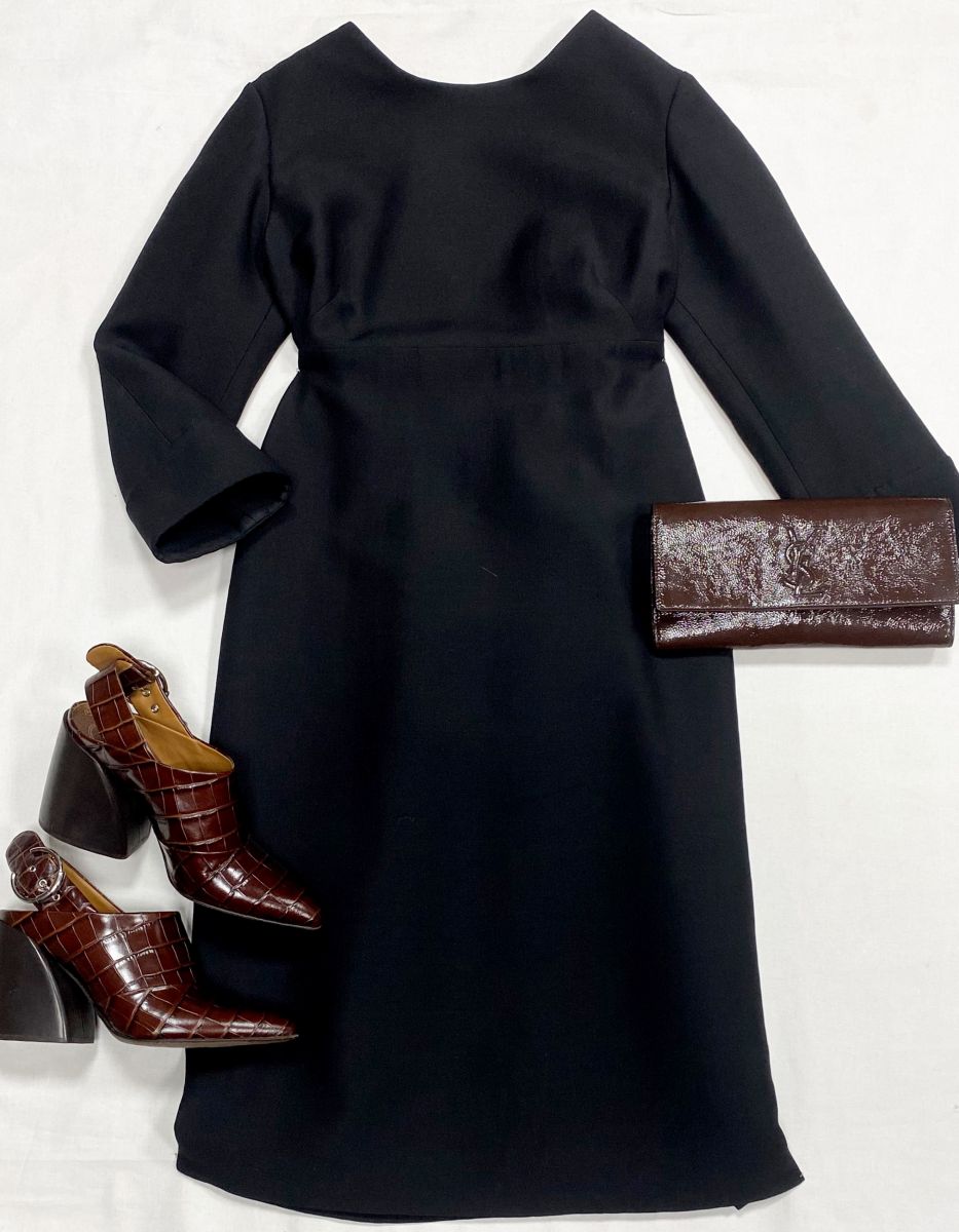 Платье Valentino размер 46 цена 23 483 руб
Туфли Chloe размер 38 цена 15 655 руб
Клатч Ysl