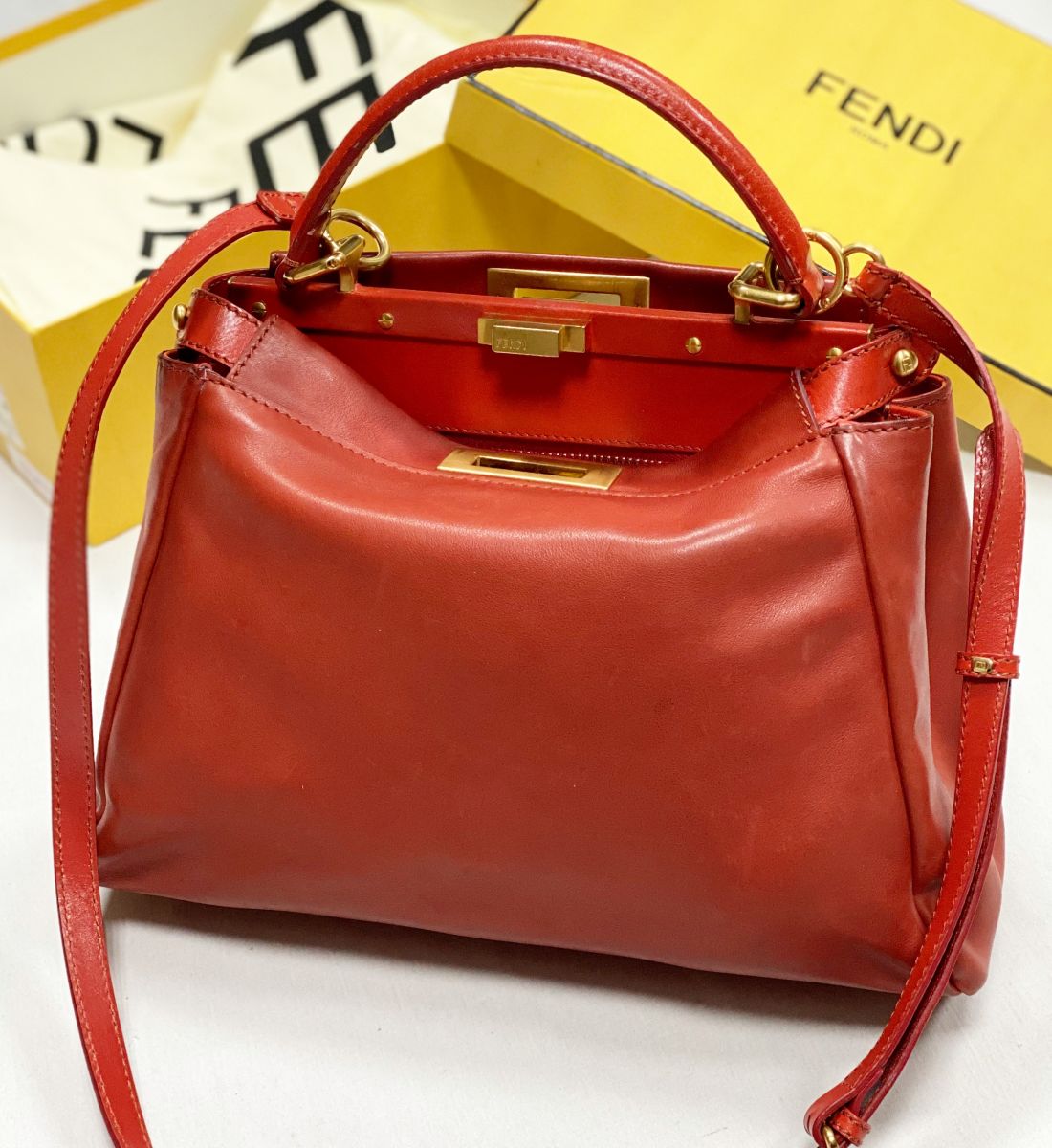 Сумка Fendi размер 35/25 цена 46 155 руб 