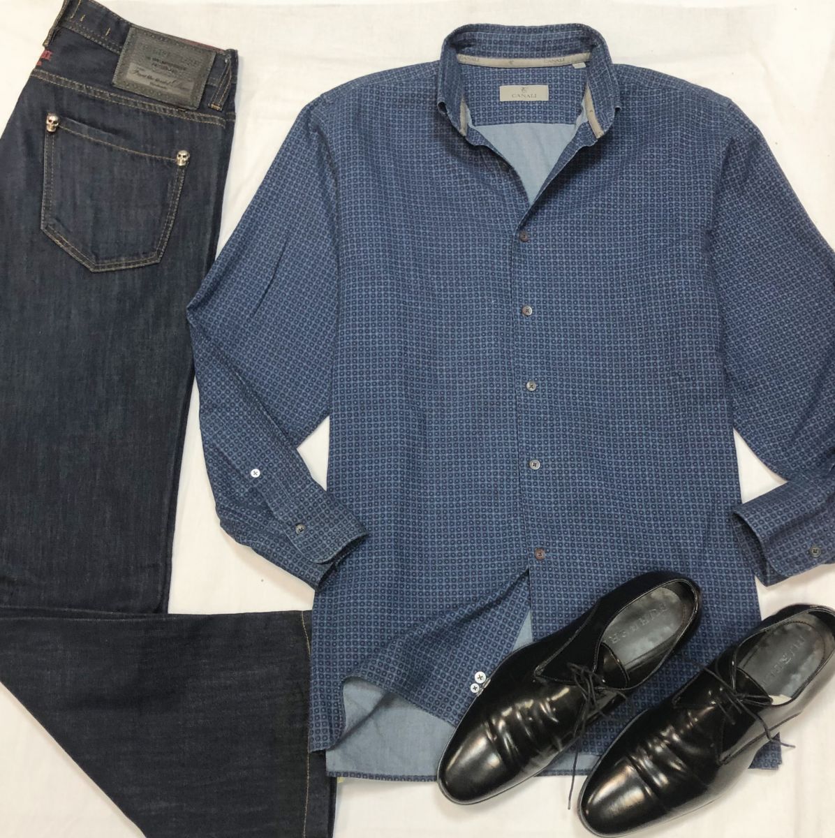 #Mechtamen
Рубашка CANALI размер L цена 3 078 руб 
Джинсы PHILIPP PLEIN размер 32 цена 7 693 руб