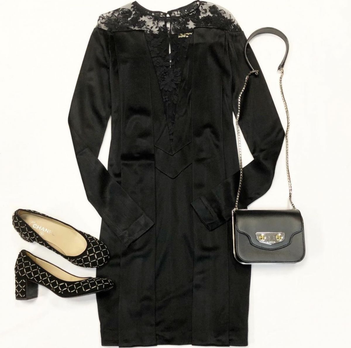 Платье /ажур/шёлк/ Balenciaga  размер 36 цена 10 770 руб Туфли Chanel  размер 37 цена 15 385 руб Сумка Balenciaga 