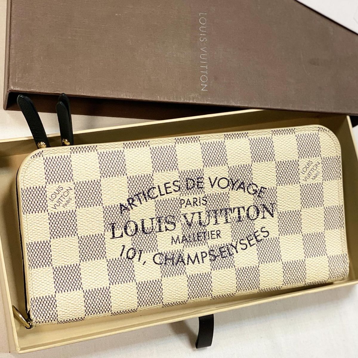 Портмоне Louis Vuitton цена 15 385 руб