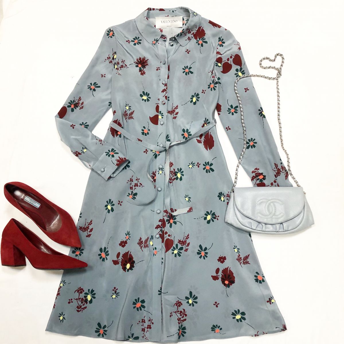 Платье /шёлк/ Valentino размер 42 цена 18 462 руб Туфли Prada размер 37 цена 23 078 руб Сумка Chanel