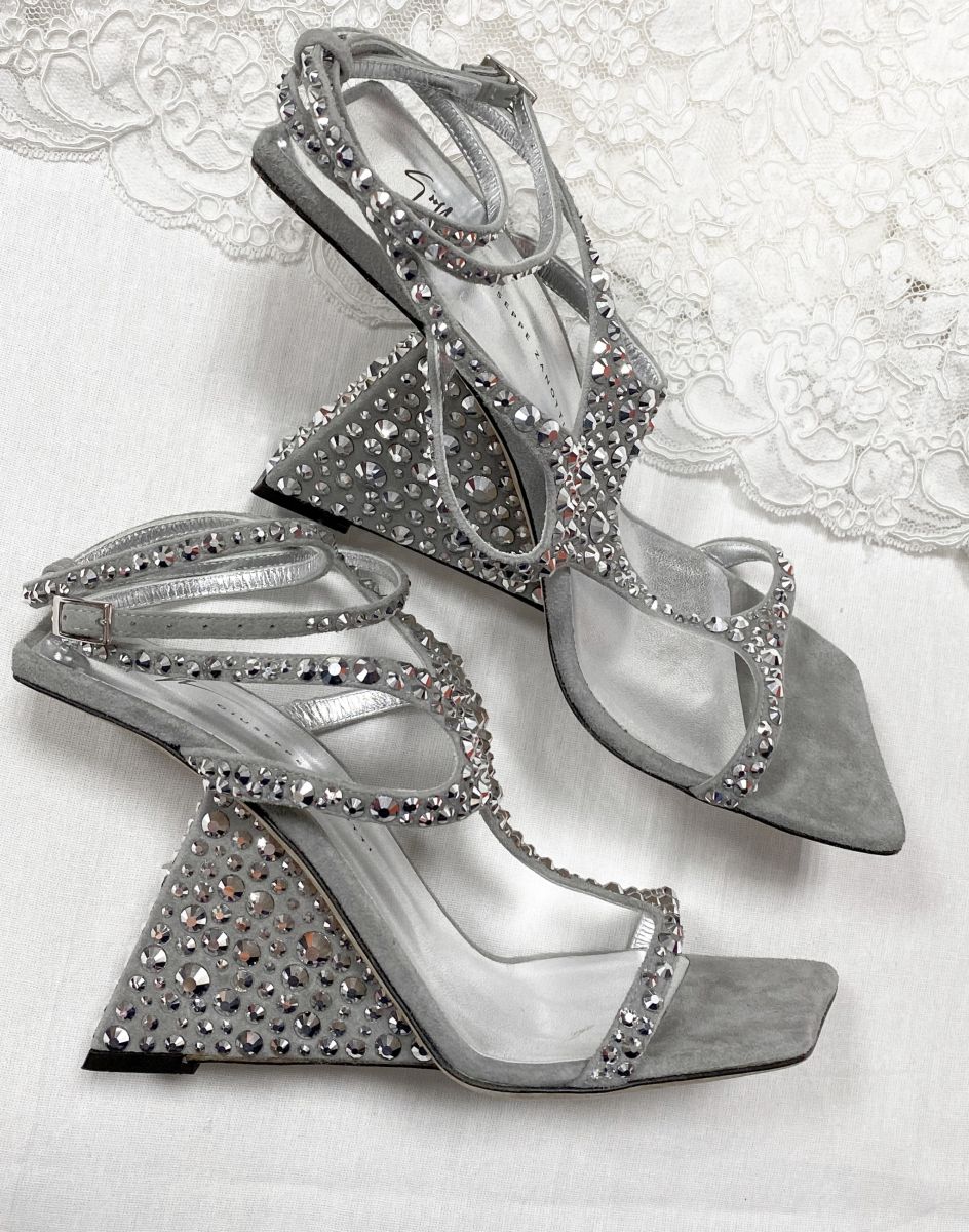 Босоножки / отделка камни / Giuseppe Zanotti размер 38.5 цена 23 483 руб  / новые /