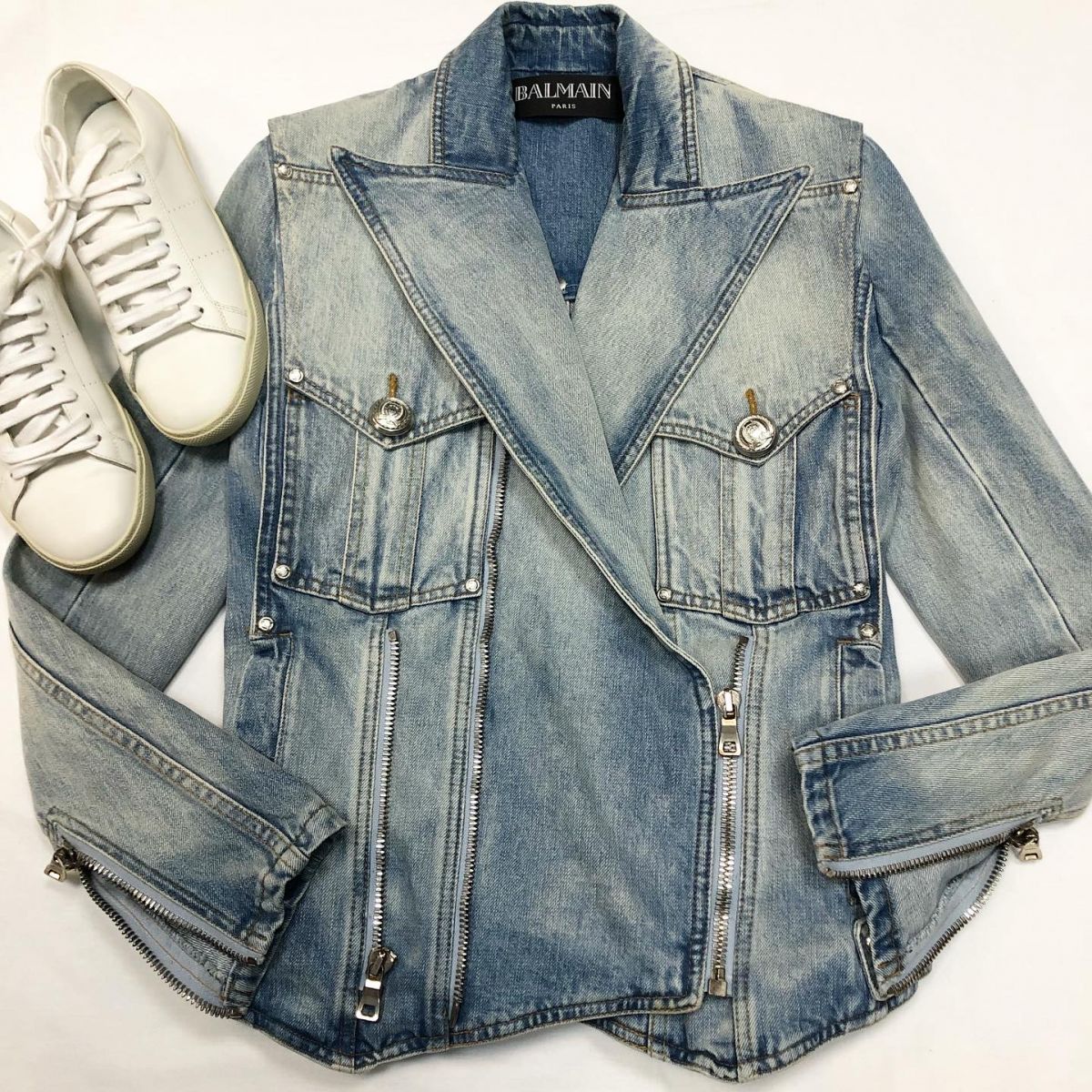 Куртка джинсовая Balmain размер 36 цена 23 078 руб 