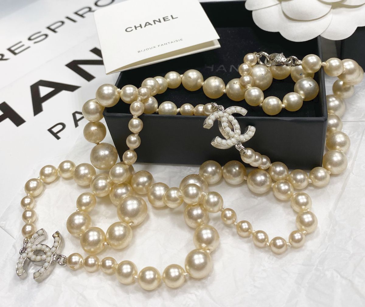 Бусы Chanel цена 46 965 руб