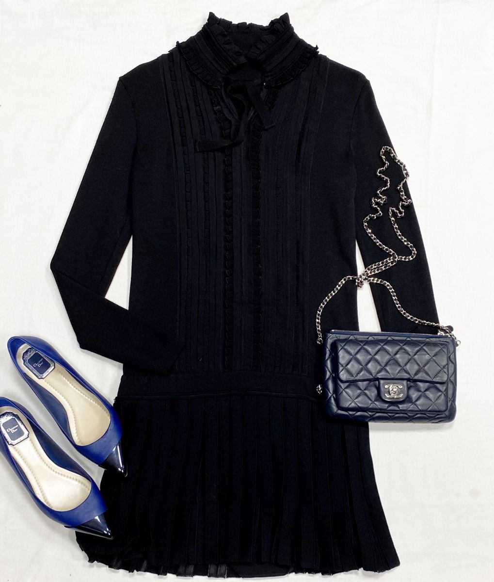 Платье Roberto Cavalli размер 38 цена 15 655 руб
Балетки Christian Dior размер 40 цена 23 483 руб
Сумка Chanel
