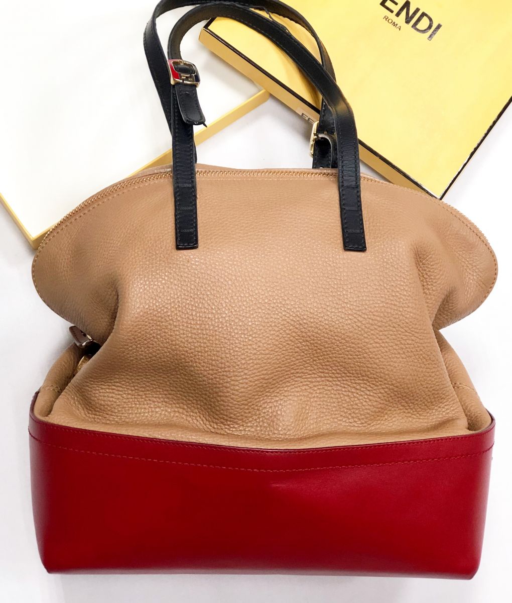 Сумка Fendi размер 30/30 цена 23 483 руб 