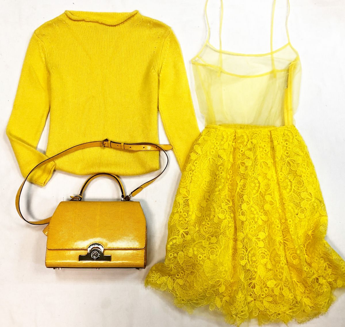 Кофта+Платье/шитье/ ERMANNO Scervino размер 38 цена 30 770 рубСумка Moynat