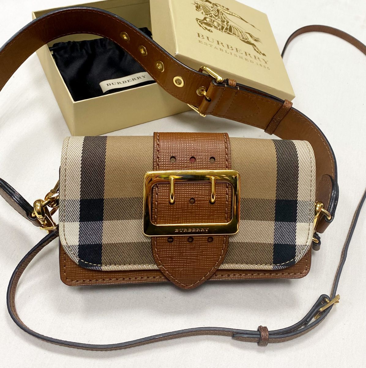 Сумочка Burberry размер 20/12 цена 31 310 руб