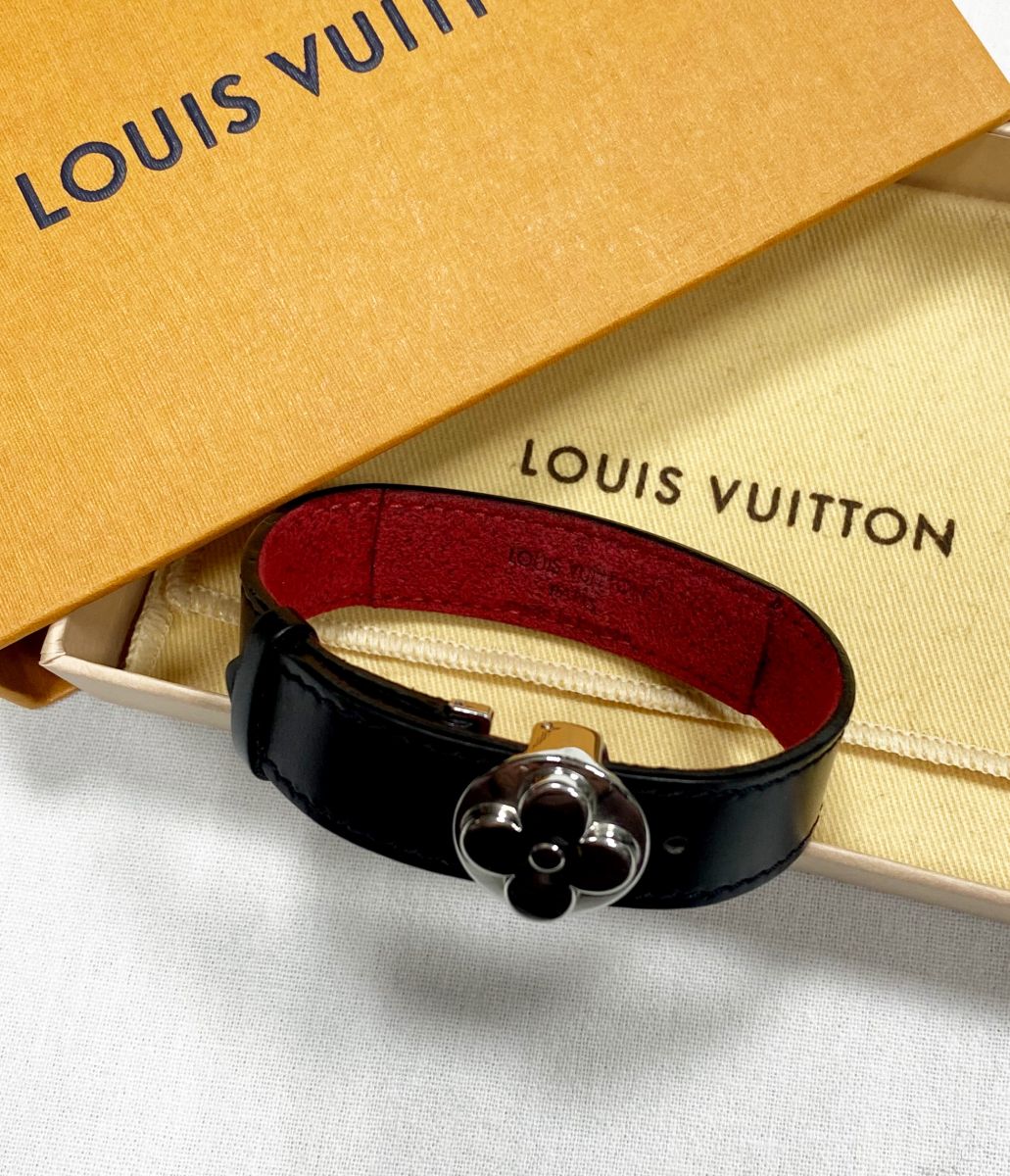 Браслет Louis Vuitton цена 7 828 руб
