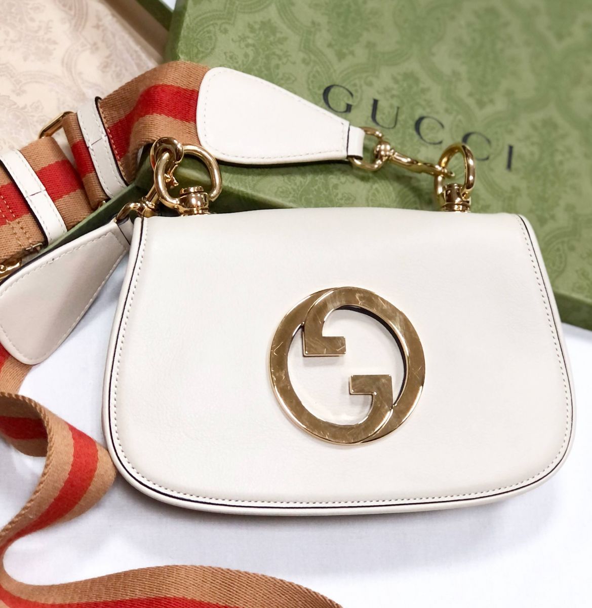 Сумка Gucci размер 20/13 цена 62 620 руб
