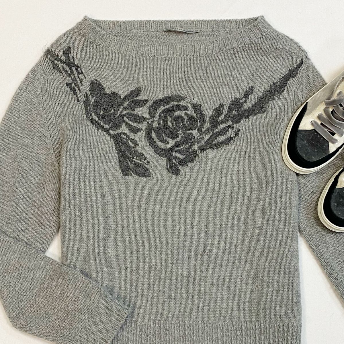 Кофта/кашемир/ Ermanno Scervino размер 42 цена 15 385 рубКеды Chanel размер 35 цена 30 770 руб
