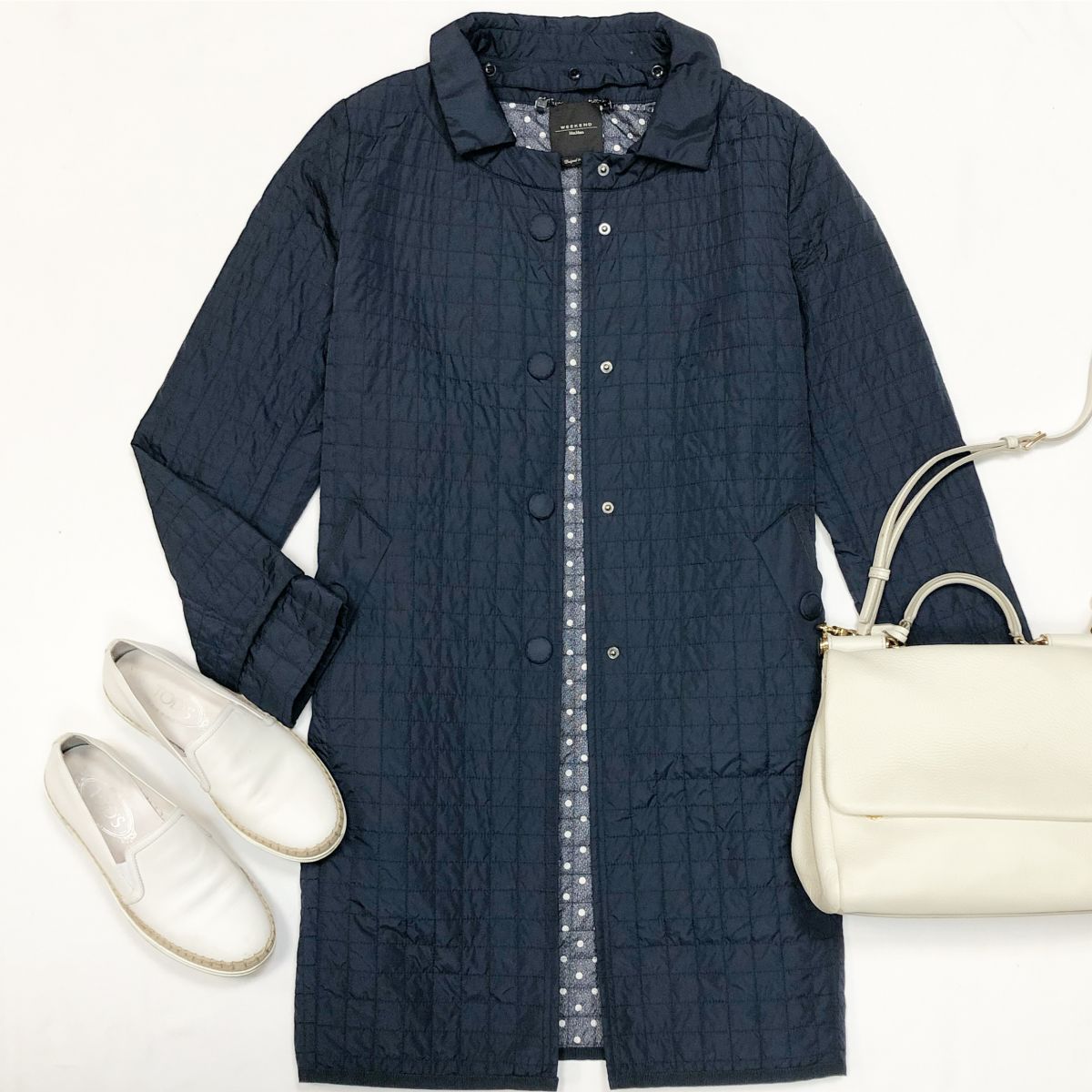 Пальто Weekend размер 46 цена 15 385 рубСлипоны Tod’S размер 36 цена 9 231 рубСумка Dolce Gabbana