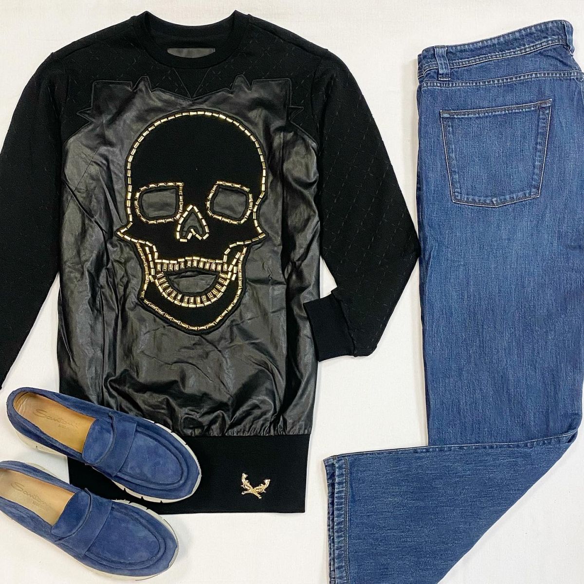 #mechtamen Толстовка/отделка металл/ Philipp Plein размер S цена 15 385 рубДжинсы Loro Piana размер 36 цена 7 693 рубЛоферы Santoni размер 42.5 цена 23 078 руб