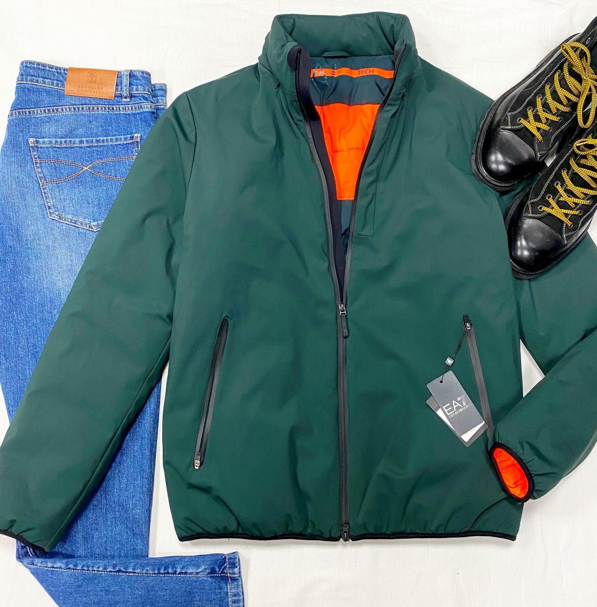 #mechtamen Куртка Armani размер 2XL цена 23 483 руб / новая с ценником / 
Джинсы Brunello Cucinelli размер 50 цена 12 524 руб 
Ботинки Paul Smith размер 45 цена 15 655 руб