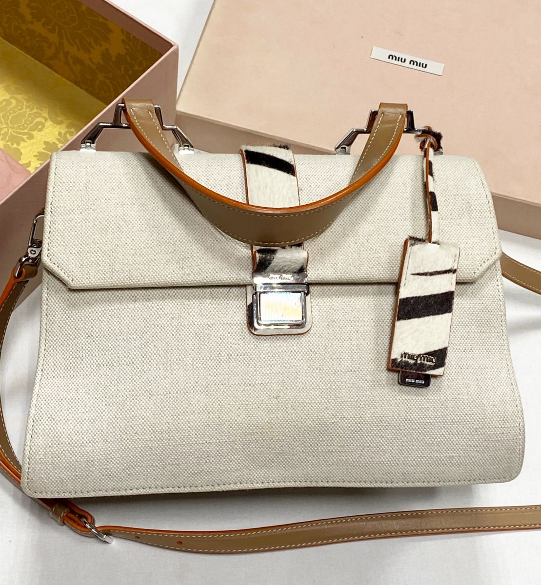 Сумка Miu Miu размер 28/18 цена 54 793 руб
