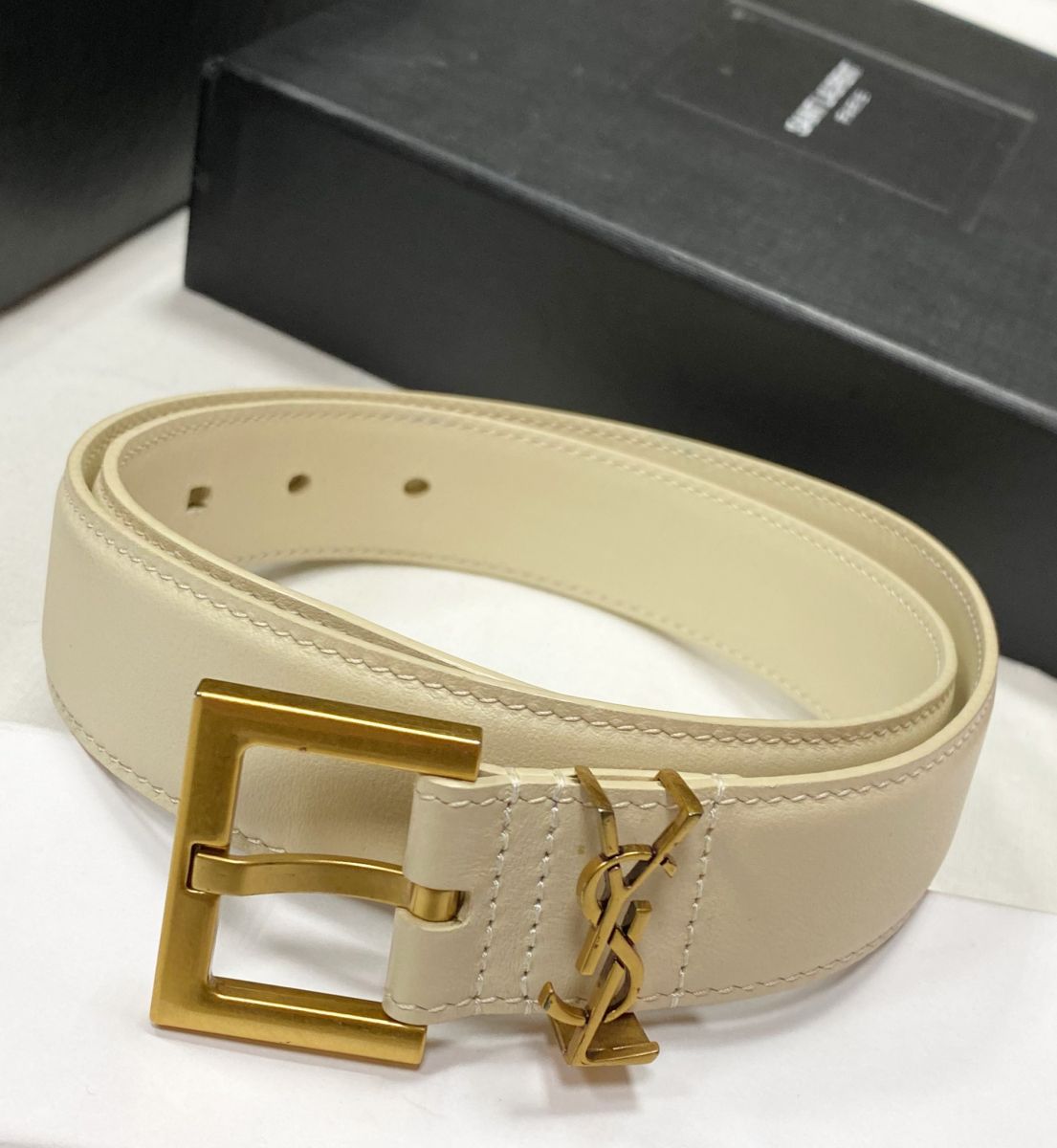 Ремень Saint Laurent размер 75 цена 23 483 руб
