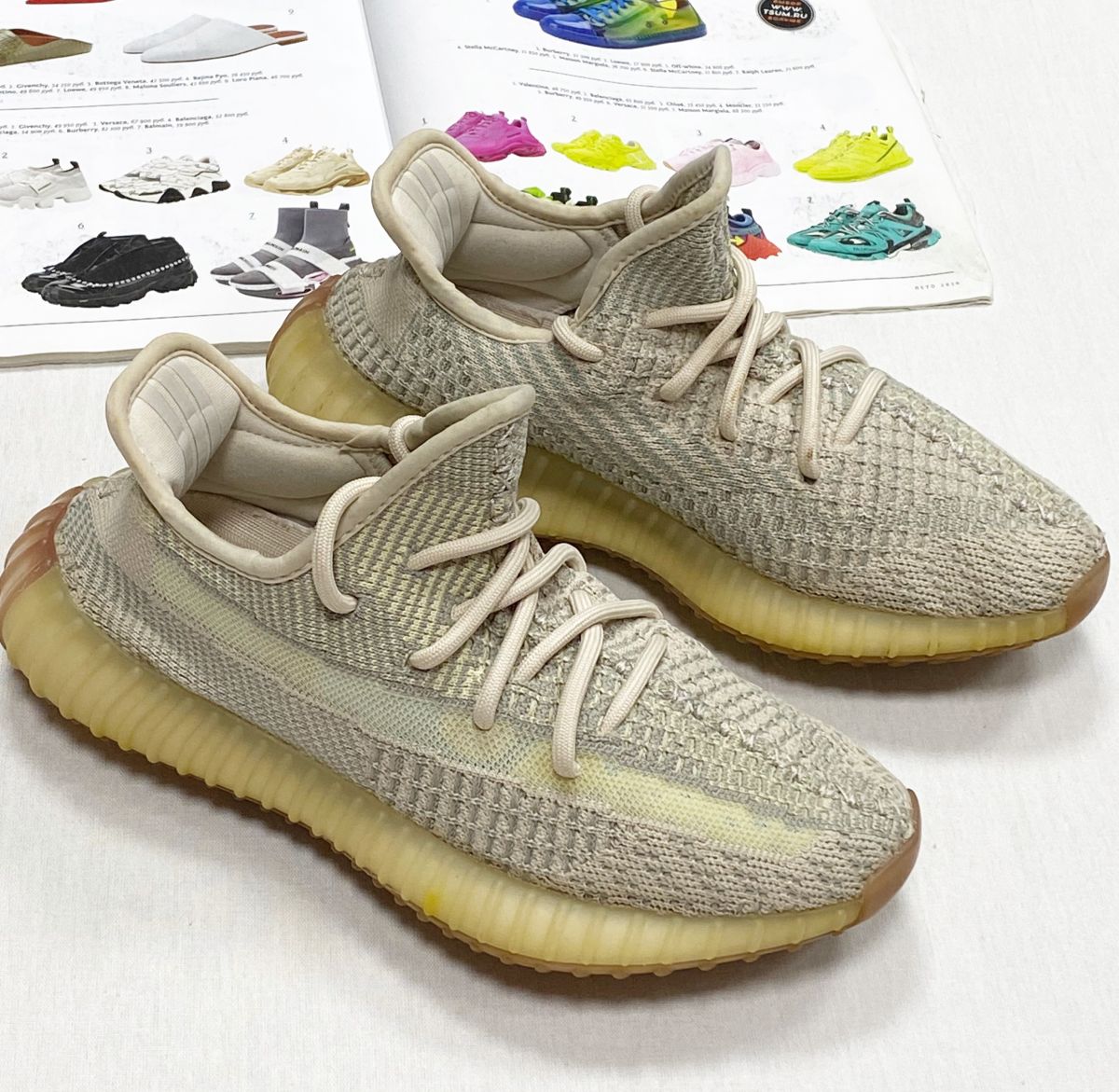 Кроссовки Adidas Yeezy размер 38 цена 6 262 руб
