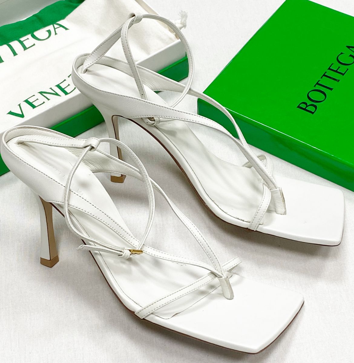 Босоножки Bottega Veneta размер 40.5 цена 15 655 руб

