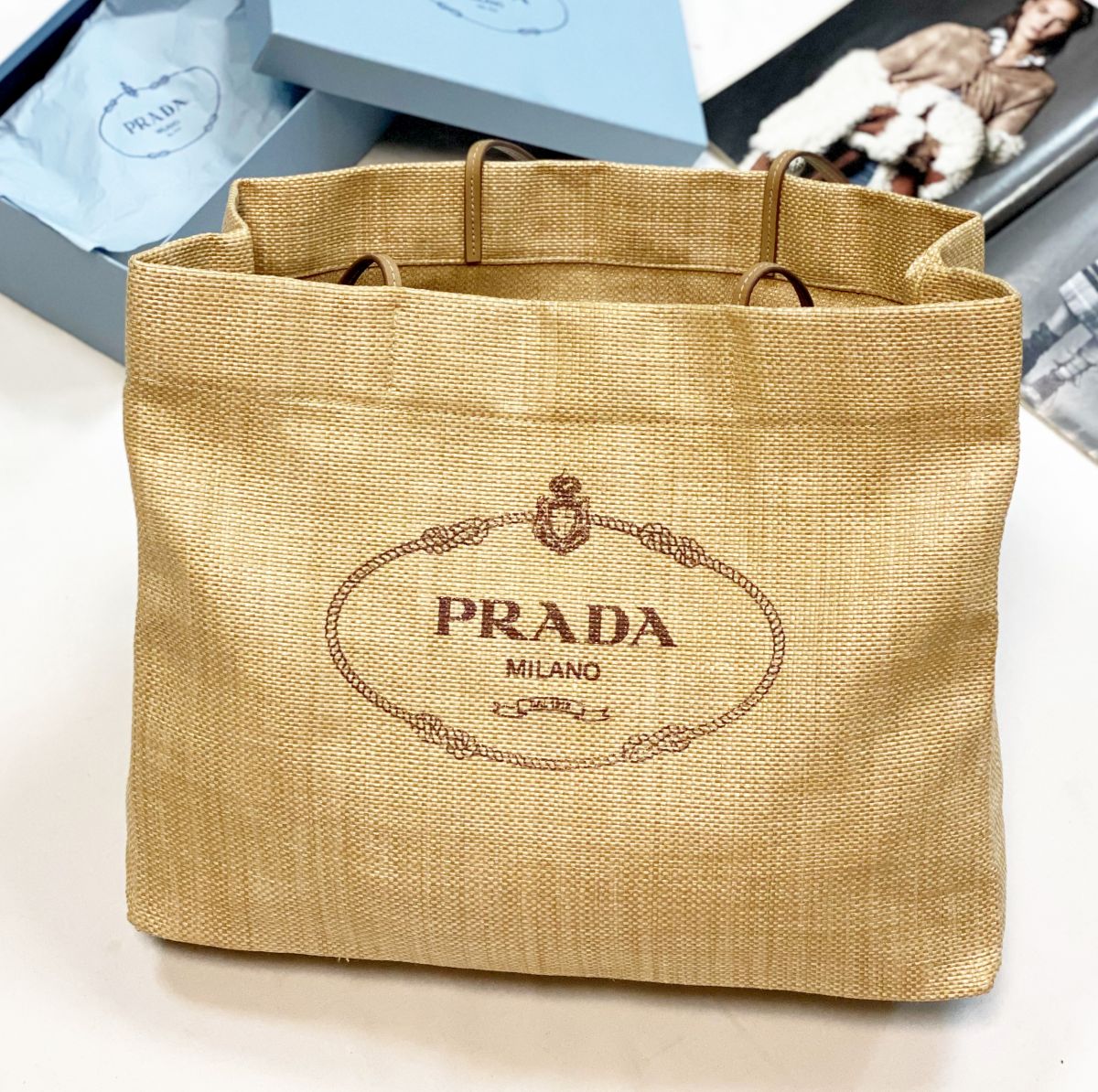 Сумка Prada размер большой цена 40 001 руб 