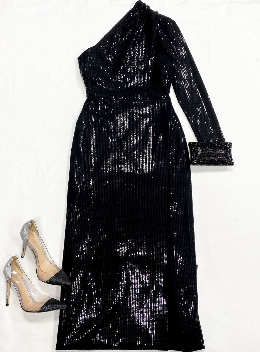 Платье/ пайетки/ Solace London размер 42 цена 15 655 руб
Туфли Gianvito Rossi размер 38 цена 10 959 руб
Сумочка/ камни/ 